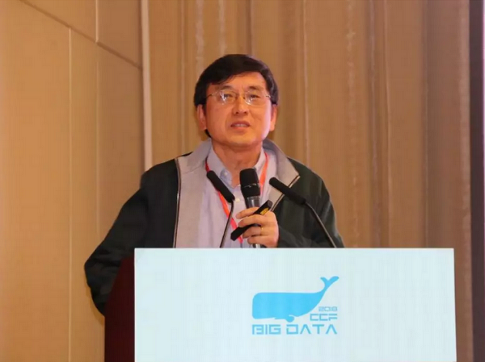 《深度神经网络与传统算法的比较、改进与应用》——许进超 美国宾州州立大学VerneM.Willaman讲席教授、计算数学与应用研究中心主任