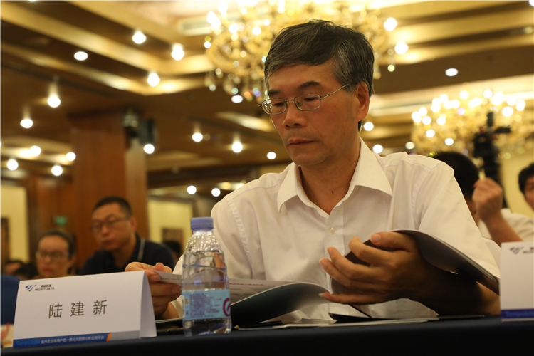 全国道德模范、中建钢构华南大区工程师陆建新